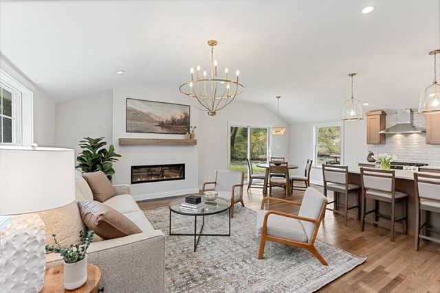 1111 Main St, Norwell, MA 02061