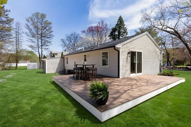 1111 Main St, Norwell, MA 02061