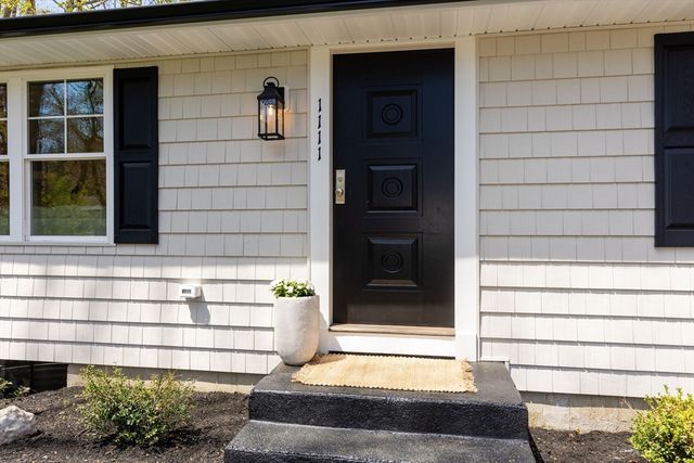 1111 Main St, Norwell, MA 02061