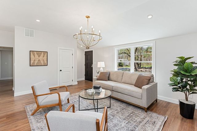 1111 Main St, Norwell, MA 02061