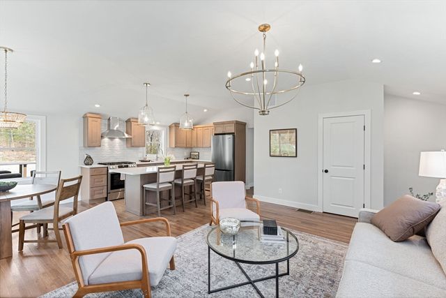 1111 Main St, Norwell, MA 02061