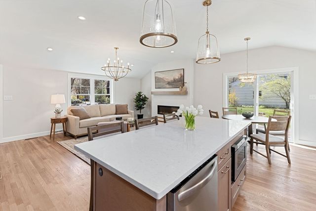 1111 Main St, Norwell, MA 02061