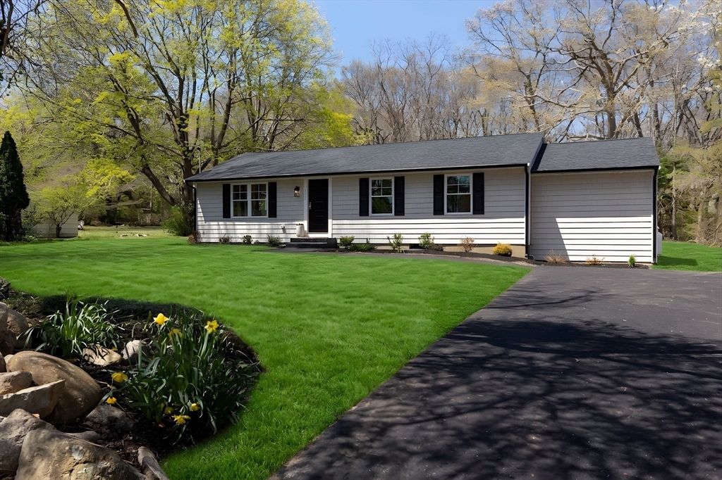 1111 Main St, Norwell, MA 02061