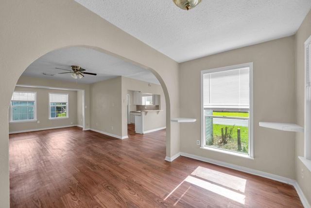 7304 Kinney Street, Houston, TX 77087