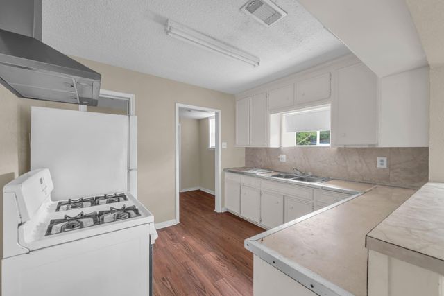 7304 Kinney Street, Houston, TX 77087
