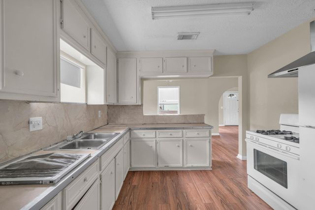 7304 Kinney Street, Houston, TX 77087