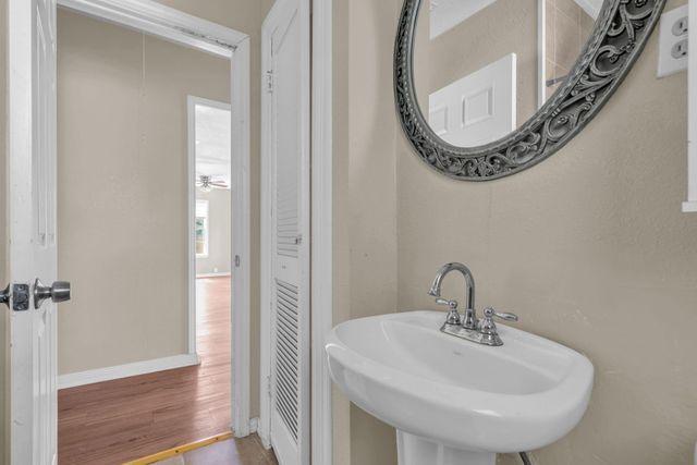 7304 Kinney Street, Houston, TX 77087
