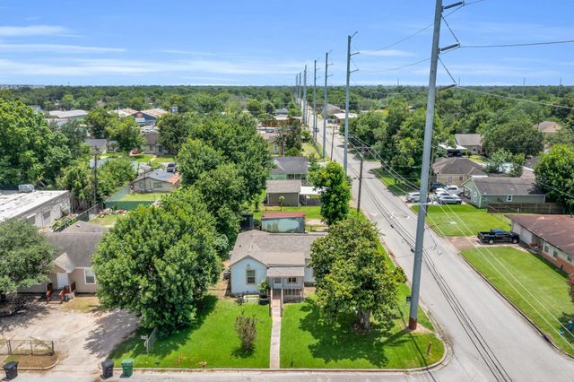 7304 Kinney Street, Houston, TX 77087