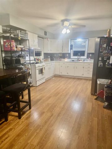 3668 Saint Mark Street, Jackson, MI 49201