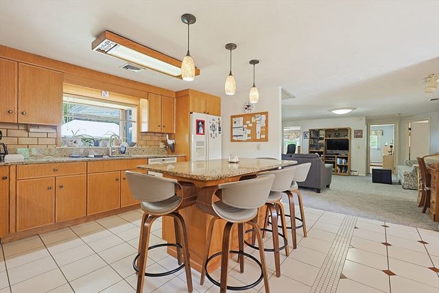 251 Millbury St, Auburn, MA 01501