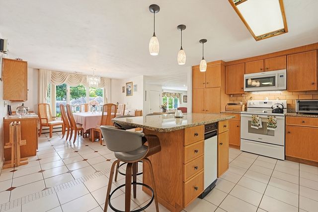 251 Millbury St, Auburn, MA 01501
