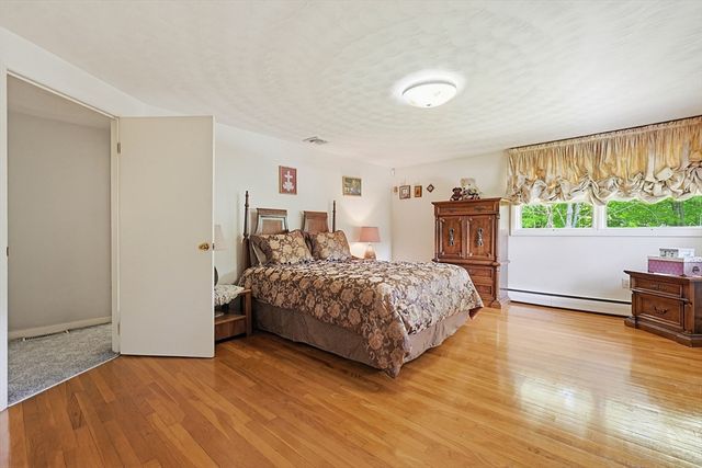 251 Millbury St, Auburn, MA 01501