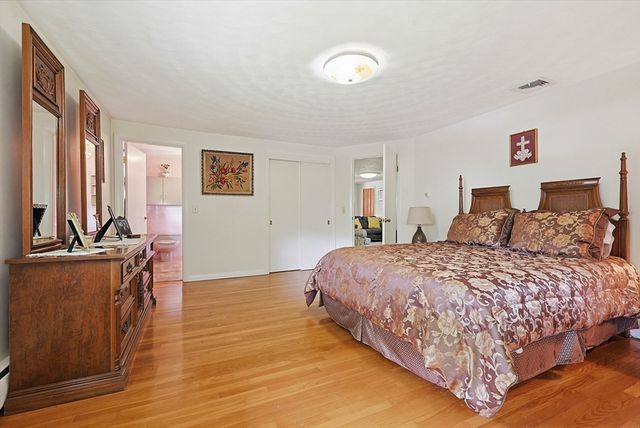 251 Millbury St, Auburn, MA 01501
