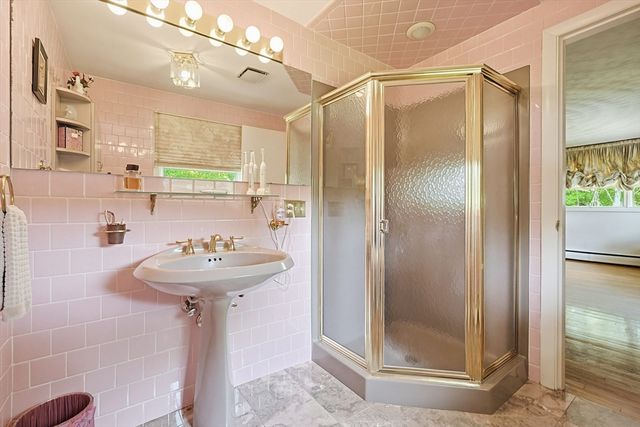 251 Millbury St, Auburn, MA 01501