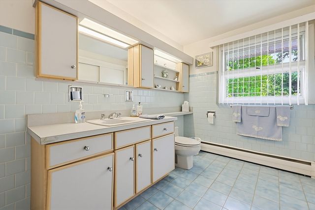 251 Millbury St, Auburn, MA 01501