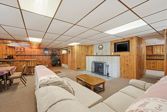 251 Millbury St, Auburn, MA 01501