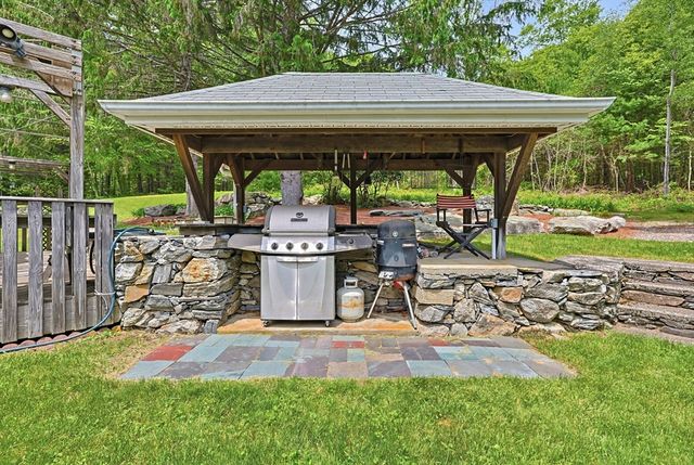 251 Millbury St, Auburn, MA 01501