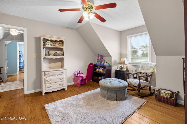 4464 W CountrySide West, Friendsville, TN 37737