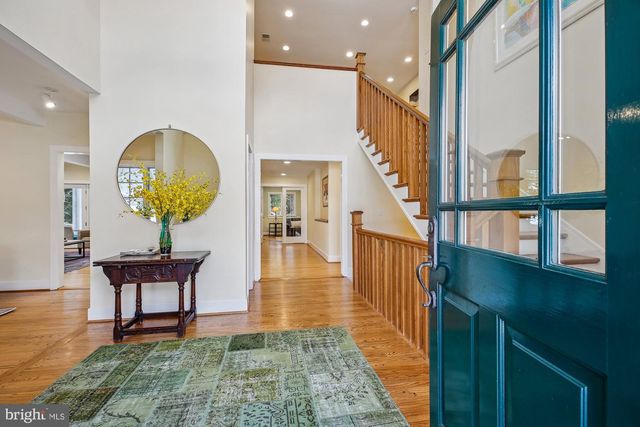 9421 THRUSH LN, Potomac, MD 20854