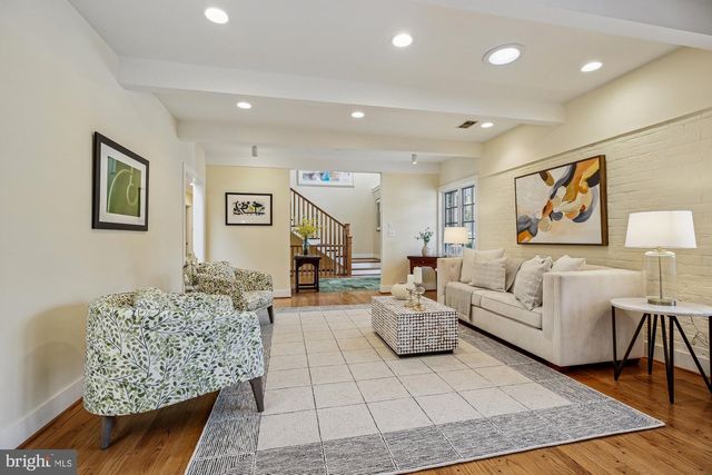 9421 THRUSH LN, Potomac, MD 20854