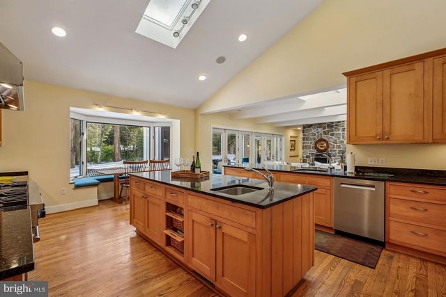 9421 THRUSH LN, Potomac, MD 20854