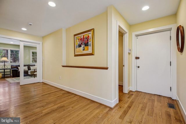 9421 THRUSH LN, Potomac, MD 20854