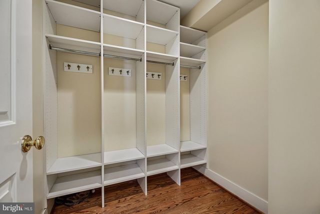 9421 THRUSH LN, Potomac, MD 20854