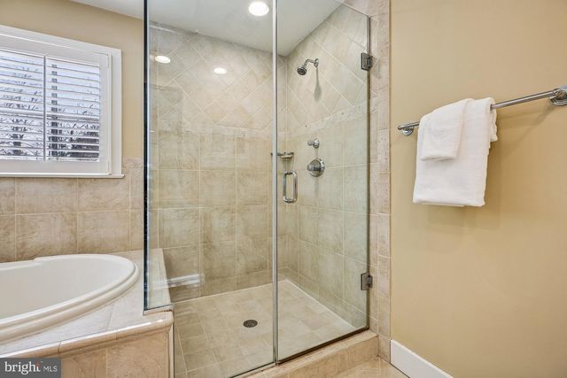 9421 THRUSH LN, Potomac, MD 20854