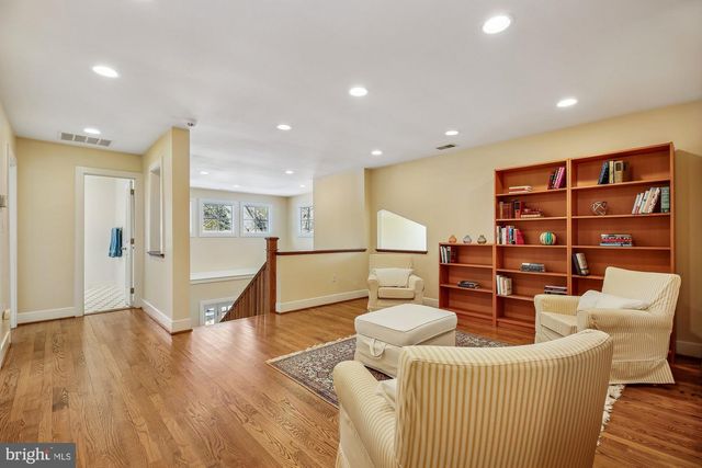 9421 THRUSH LN, Potomac, MD 20854