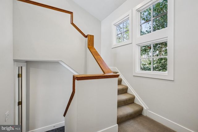 9421 THRUSH LN, Potomac, MD 20854