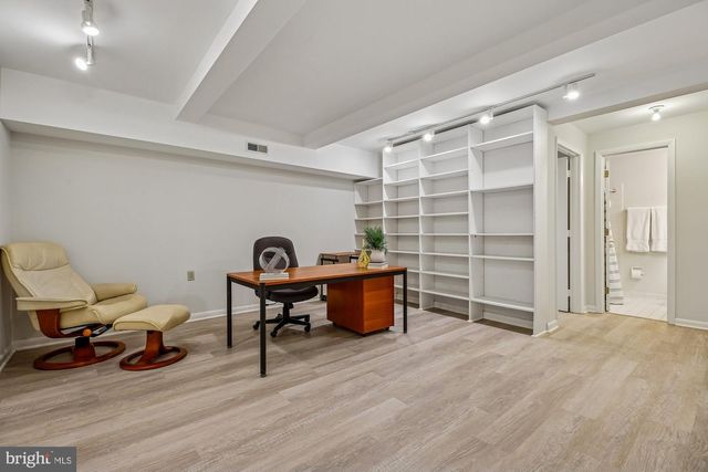 9421 THRUSH LN, Potomac, MD 20854