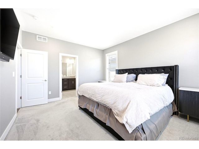 7010 Sagerock Rd, Castle Pines, CO 80108