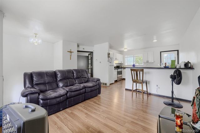 15684 E Bails Drive, Aurora, CO 80017