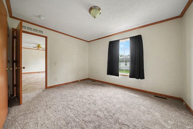 52869 Marks Street, South Bend, IN 46637