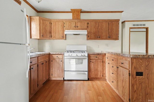 52869 Marks Street, South Bend, IN 46637