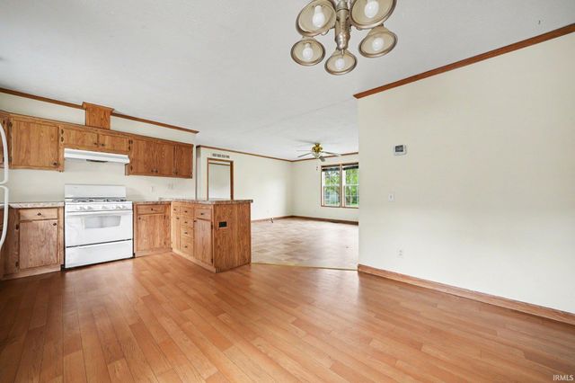 52869 Marks Street, South Bend, IN 46637