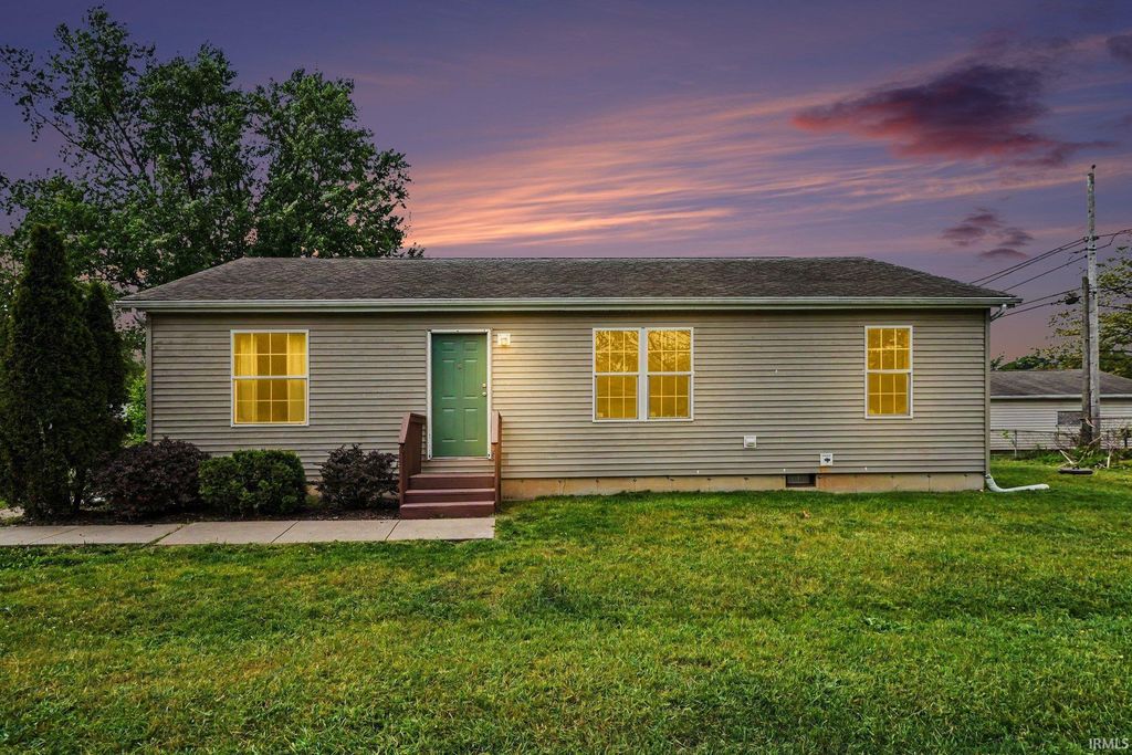 52869 Marks Street, South Bend, IN 46637