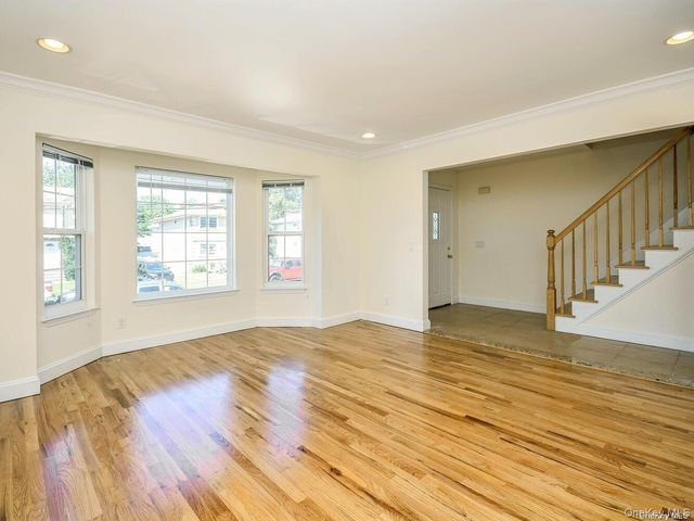 34 Firwood Road B, Port Washington, NY 11050