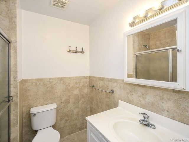 34 Firwood Road B, Port Washington, NY 11050