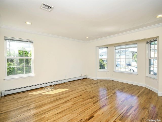 34 Firwood Road B, Port Washington, NY 11050