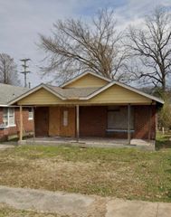 694 SPRING ST, Memphis, TN 38112