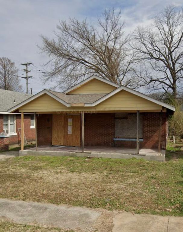 694 SPRING ST, Memphis, TN 38112