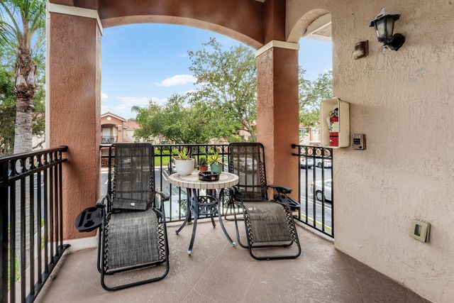 3504 Briar Bay Boulevard 206, West Palm Beach, FL 33411