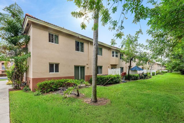 3504 Briar Bay Boulevard 206, West Palm Beach, FL 33411