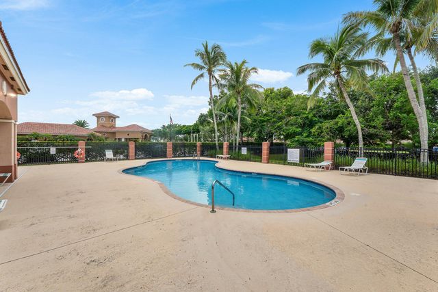 3504 Briar Bay Boulevard 206, West Palm Beach, FL 33411