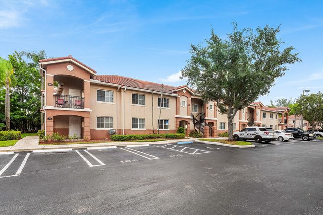 3504 Briar Bay Boulevard 206, West Palm Beach, FL 33411