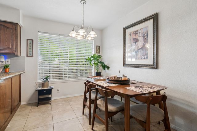 2024 Crooked Creek Lane, Arlington, TX 76006