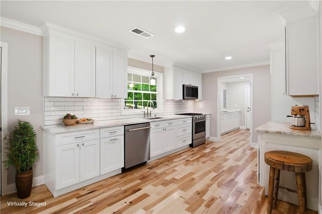 150 Turpin Road, Mountain Rest, SC 29664