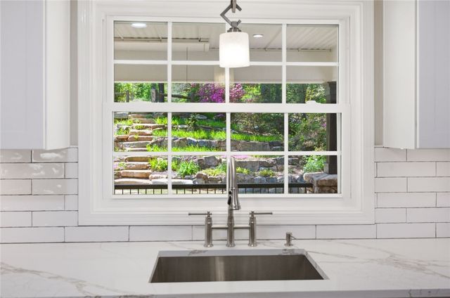 150 Turpin Road, Mountain Rest, SC 29664