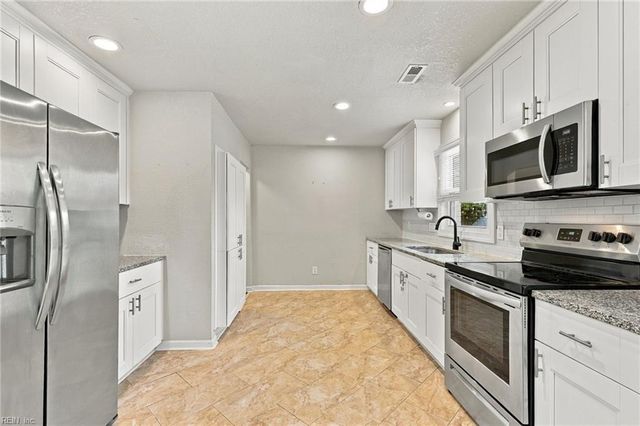 1733 Greenhouse RD, Virginia Beach, VA 23455